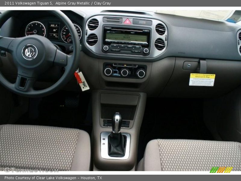Alpine Gray Metallic / Clay Gray 2011 Volkswagen Tiguan S