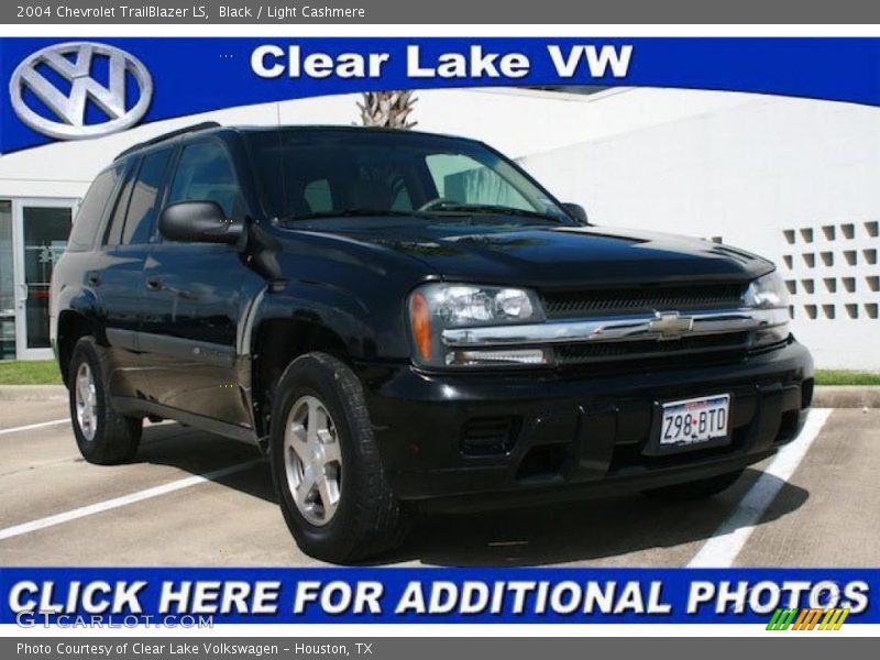 Black / Light Cashmere 2004 Chevrolet TrailBlazer LS