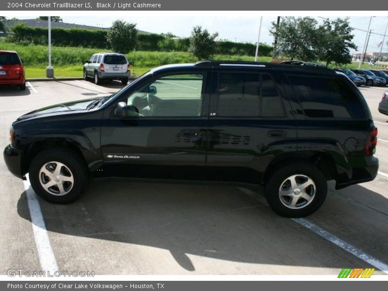 Black / Light Cashmere 2004 Chevrolet TrailBlazer LS