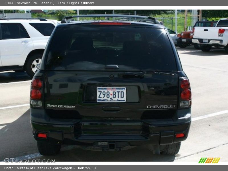 Black / Light Cashmere 2004 Chevrolet TrailBlazer LS