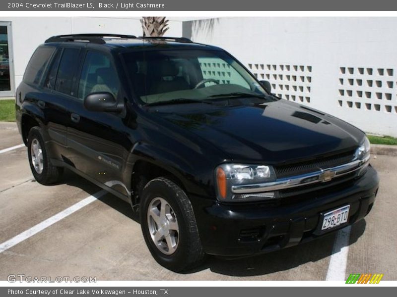 Black / Light Cashmere 2004 Chevrolet TrailBlazer LS