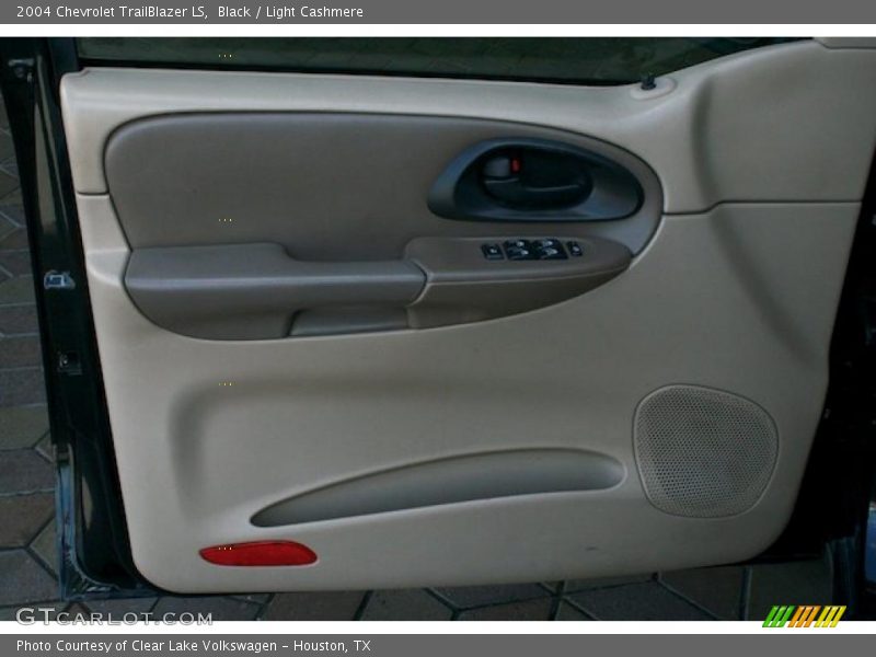 Black / Light Cashmere 2004 Chevrolet TrailBlazer LS