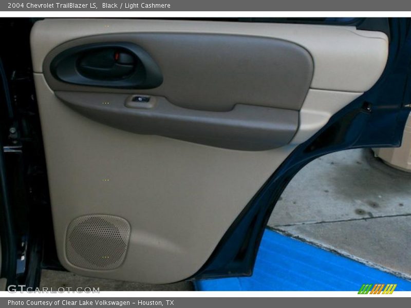 Black / Light Cashmere 2004 Chevrolet TrailBlazer LS