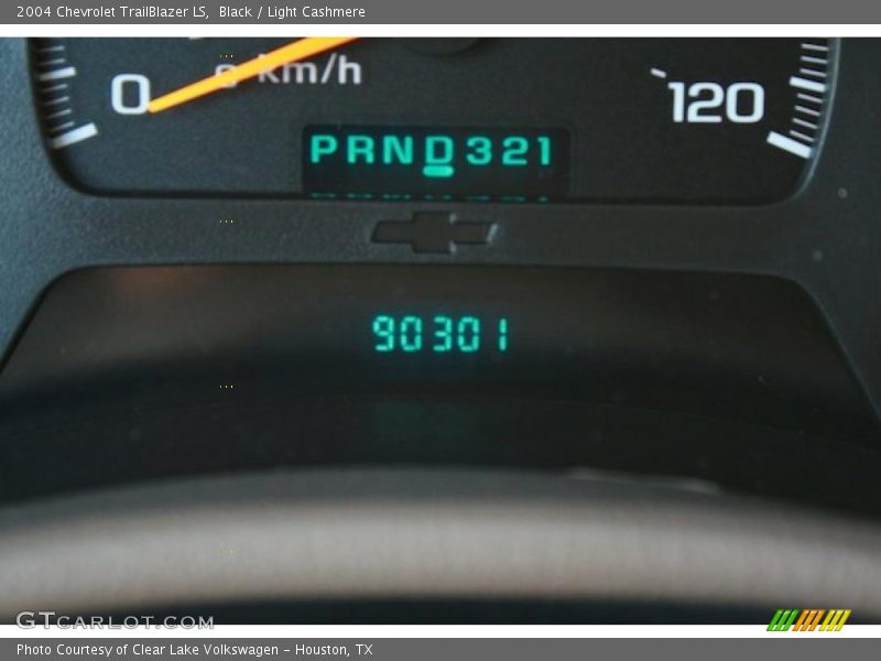 Black / Light Cashmere 2004 Chevrolet TrailBlazer LS