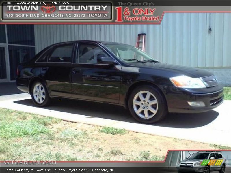 Black / Ivory 2000 Toyota Avalon XLS