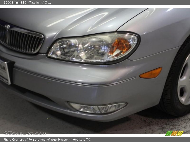 Titanium / Gray 2000 Infiniti I 30