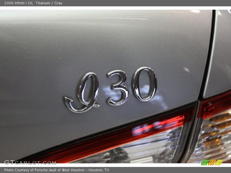Titanium / Gray 2000 Infiniti I 30