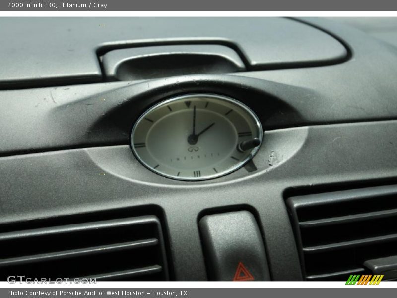 Titanium / Gray 2000 Infiniti I 30