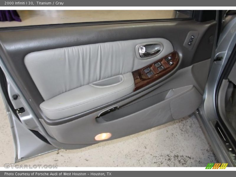 Titanium / Gray 2000 Infiniti I 30