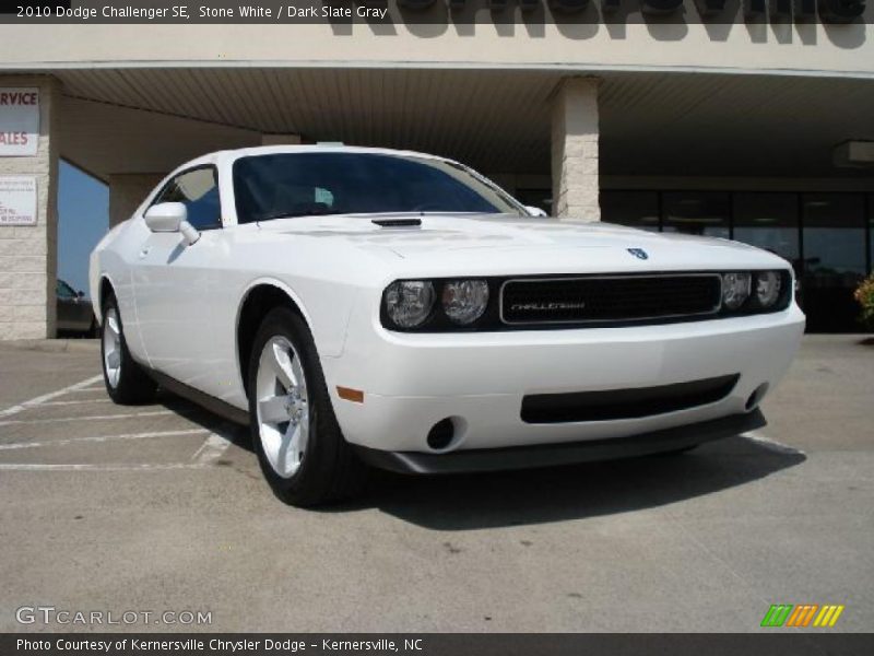Stone White / Dark Slate Gray 2010 Dodge Challenger SE