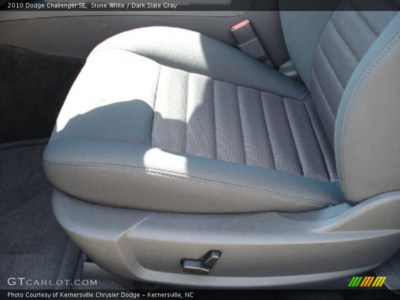 Stone White / Dark Slate Gray 2010 Dodge Challenger SE
