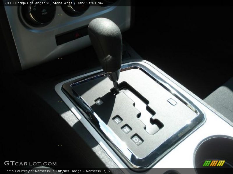 Stone White / Dark Slate Gray 2010 Dodge Challenger SE