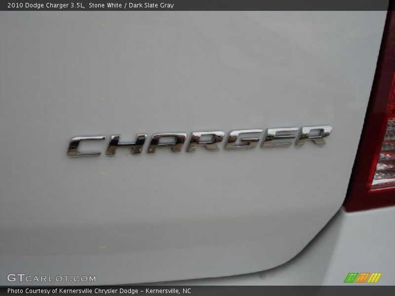 Stone White / Dark Slate Gray 2010 Dodge Charger 3.5L