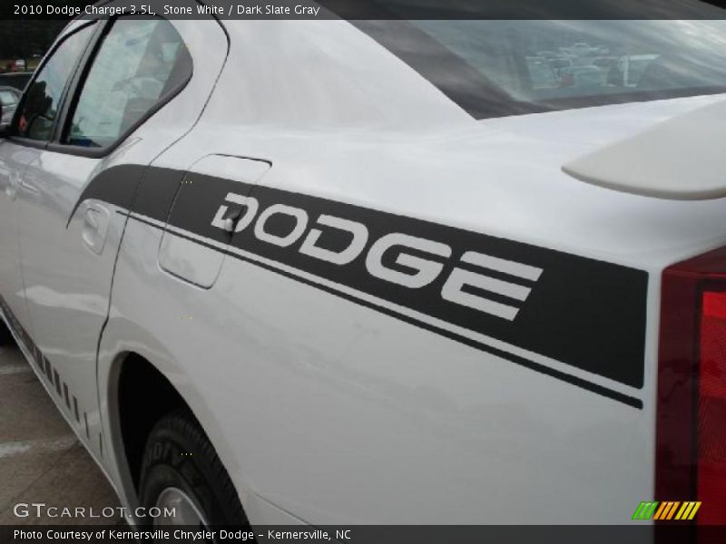Stone White / Dark Slate Gray 2010 Dodge Charger 3.5L