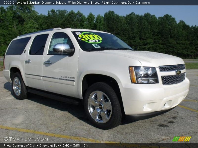 White Diamond Tricoat / Light Cashmere/Dark Cashmere 2010 Chevrolet Suburban Diamond Edition