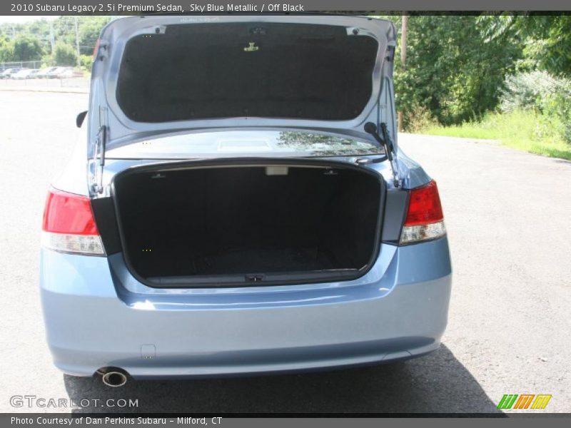Sky Blue Metallic / Off Black 2010 Subaru Legacy 2.5i Premium Sedan