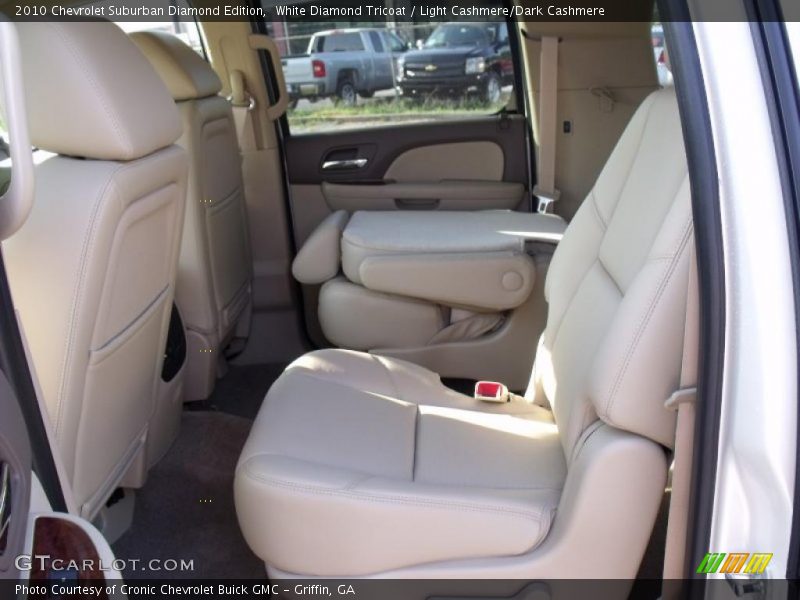 White Diamond Tricoat / Light Cashmere/Dark Cashmere 2010 Chevrolet Suburban Diamond Edition