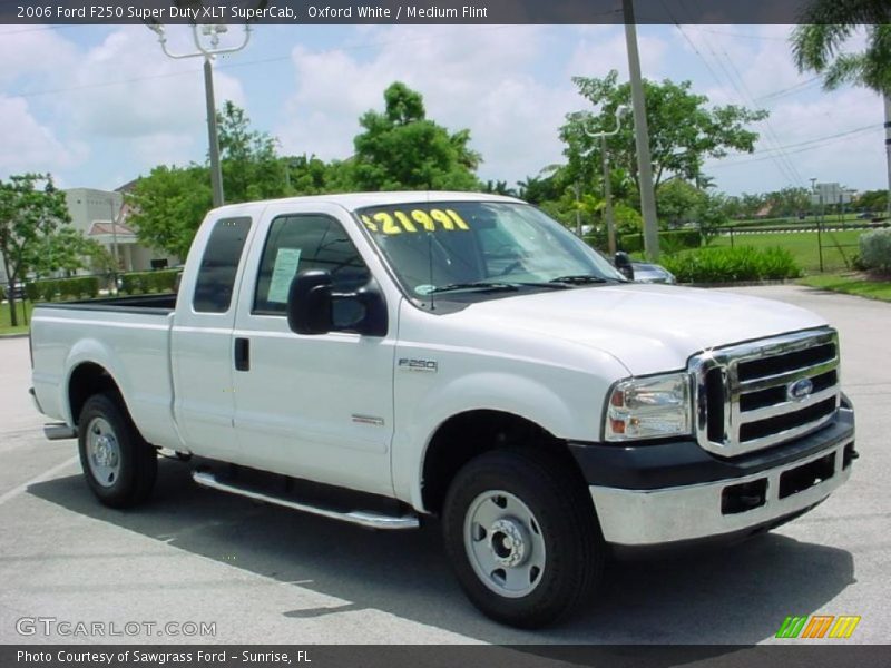 Oxford White / Medium Flint 2006 Ford F250 Super Duty XLT SuperCab