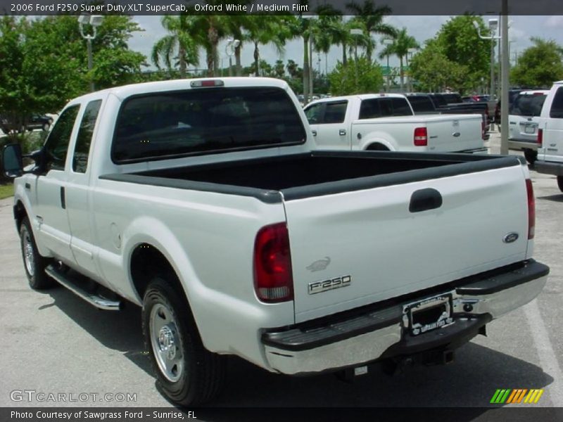 Oxford White / Medium Flint 2006 Ford F250 Super Duty XLT SuperCab