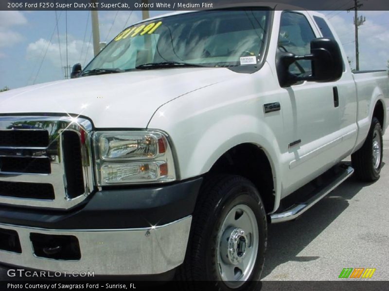 Oxford White / Medium Flint 2006 Ford F250 Super Duty XLT SuperCab