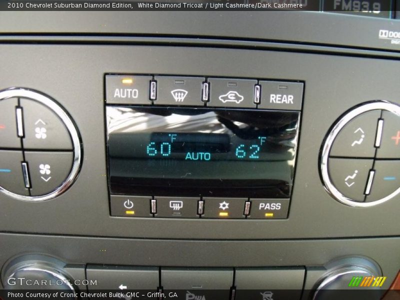 White Diamond Tricoat / Light Cashmere/Dark Cashmere 2010 Chevrolet Suburban Diamond Edition