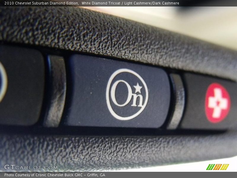 White Diamond Tricoat / Light Cashmere/Dark Cashmere 2010 Chevrolet Suburban Diamond Edition