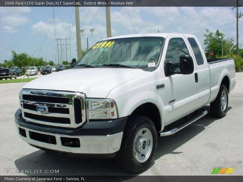 Oxford White / Medium Flint 2006 Ford F250 Super Duty XLT SuperCab