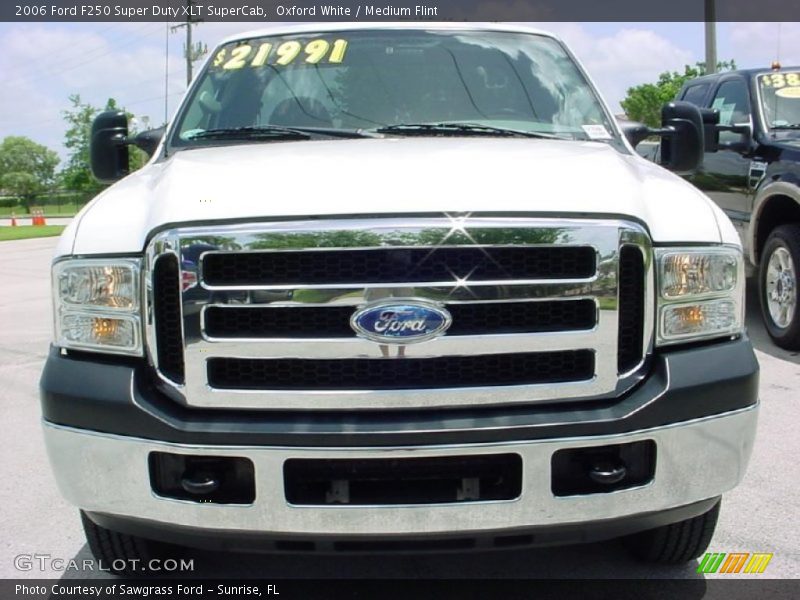 Oxford White / Medium Flint 2006 Ford F250 Super Duty XLT SuperCab