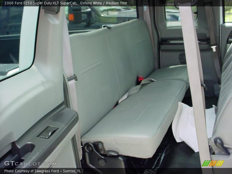 Oxford White / Medium Flint 2006 Ford F250 Super Duty XLT SuperCab