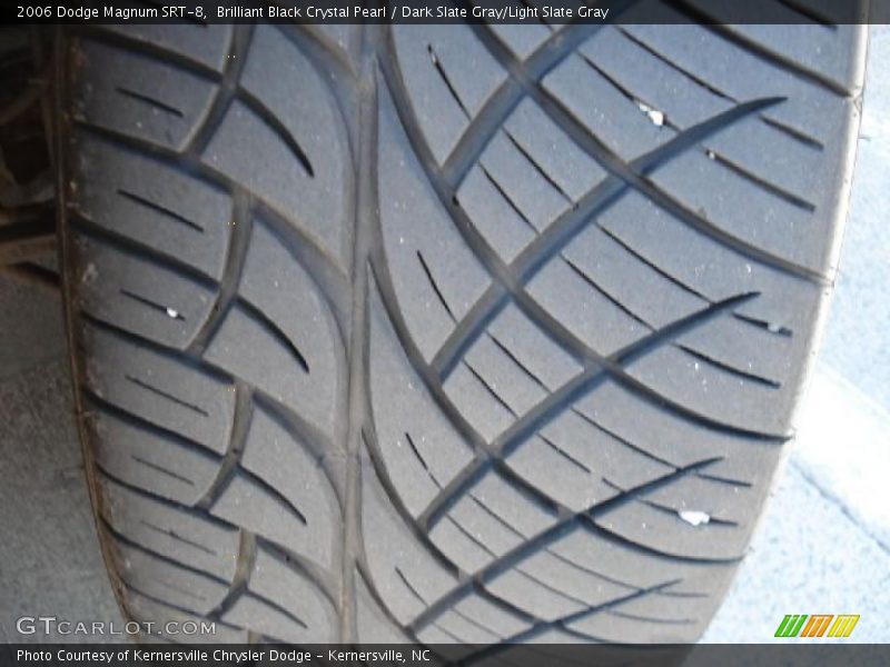 Brilliant Black Crystal Pearl / Dark Slate Gray/Light Slate Gray 2006 Dodge Magnum SRT-8
