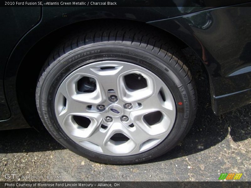 Atlantis Green Metallic / Charcoal Black 2010 Ford Fusion SE