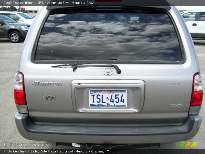 Millennium Silver Metallic / Gray 2002 Toyota 4Runner SR5