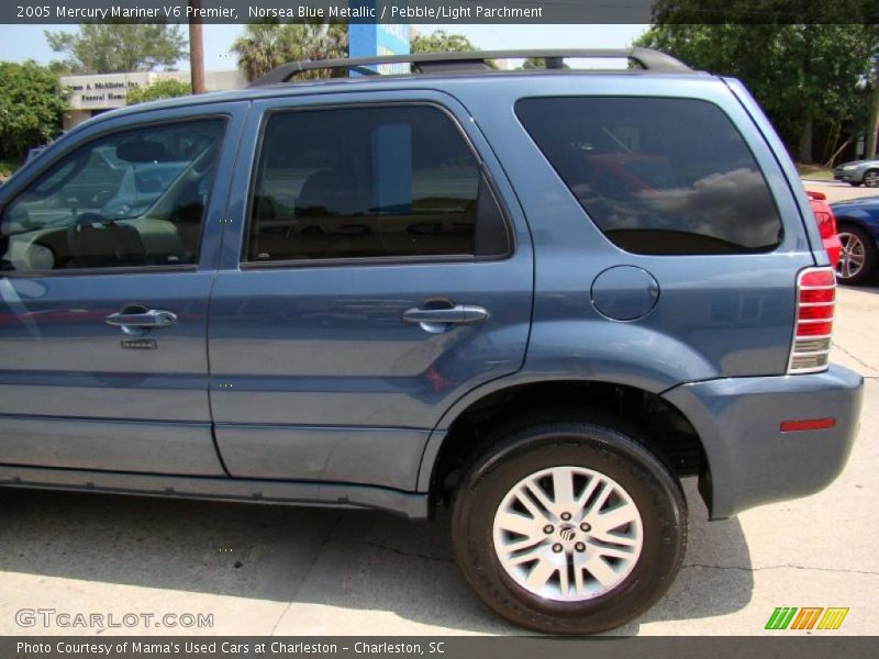 Norsea Blue Metallic / Pebble/Light Parchment 2005 Mercury Mariner V6 Premier