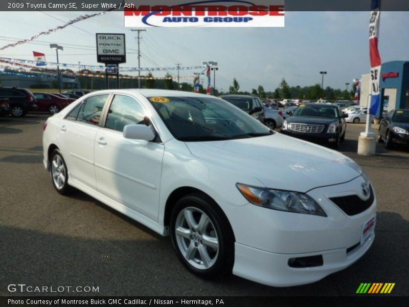 Super White / Ash 2009 Toyota Camry SE