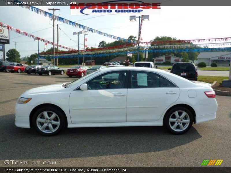 Super White / Ash 2009 Toyota Camry SE