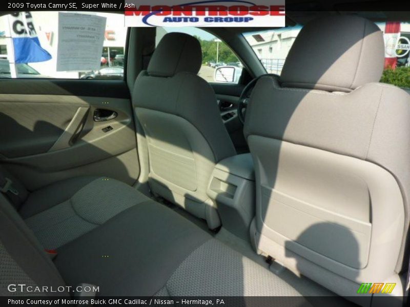 Super White / Ash 2009 Toyota Camry SE
