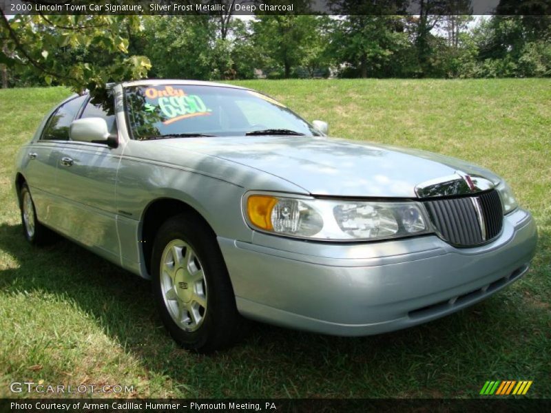 Silver Frost Metallic / Deep Charcoal 2000 Lincoln Town Car Signature