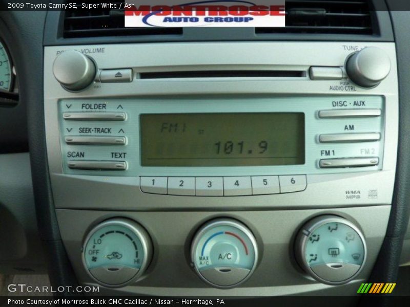 Super White / Ash 2009 Toyota Camry SE
