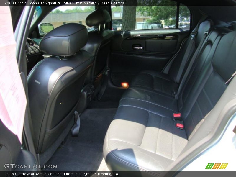 Silver Frost Metallic / Deep Charcoal 2000 Lincoln Town Car Signature