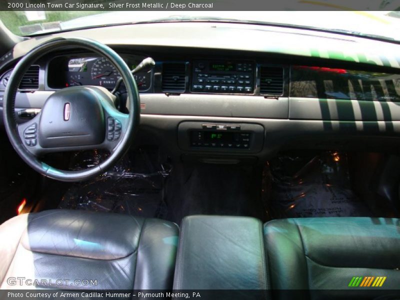 Silver Frost Metallic / Deep Charcoal 2000 Lincoln Town Car Signature