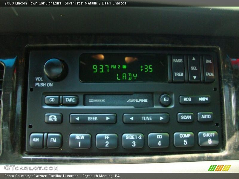 Silver Frost Metallic / Deep Charcoal 2000 Lincoln Town Car Signature