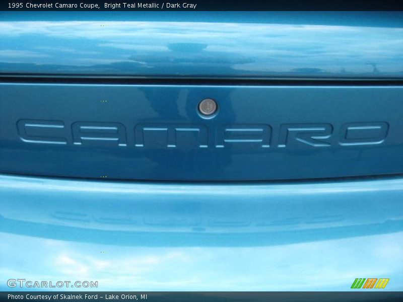 Bright Teal Metallic / Dark Gray 1995 Chevrolet Camaro Coupe