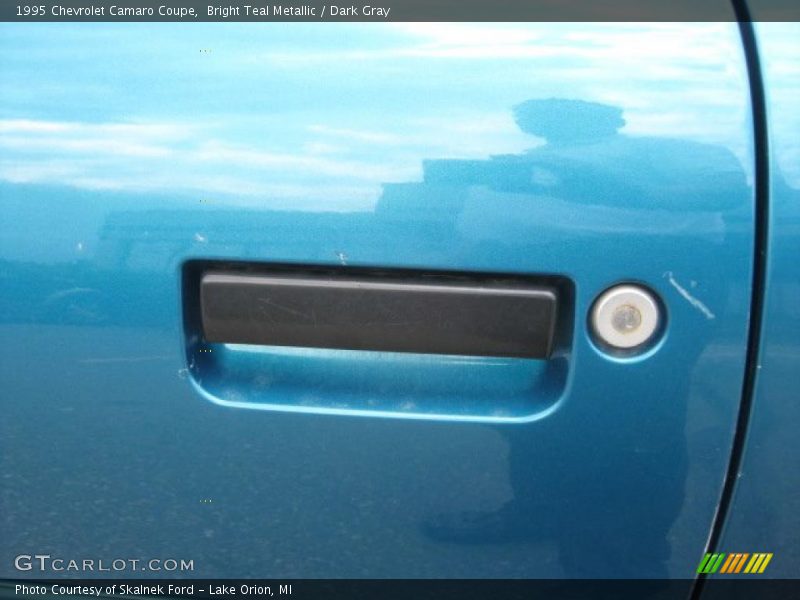 Bright Teal Metallic / Dark Gray 1995 Chevrolet Camaro Coupe