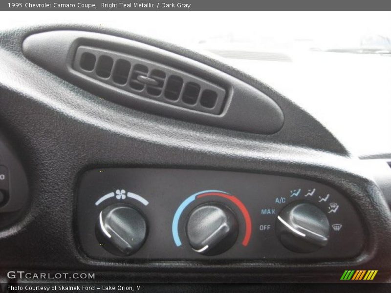 Controls of 1995 Camaro Coupe