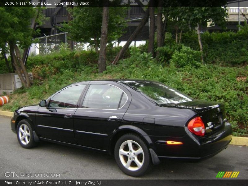 Super Black / Black 2000 Nissan Maxima GLE