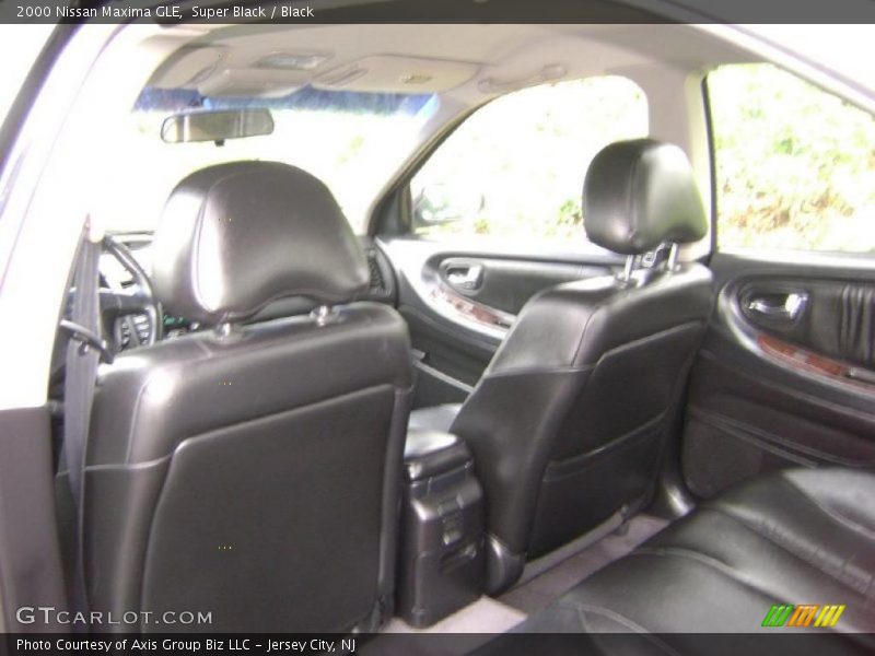 Super Black / Black 2000 Nissan Maxima GLE