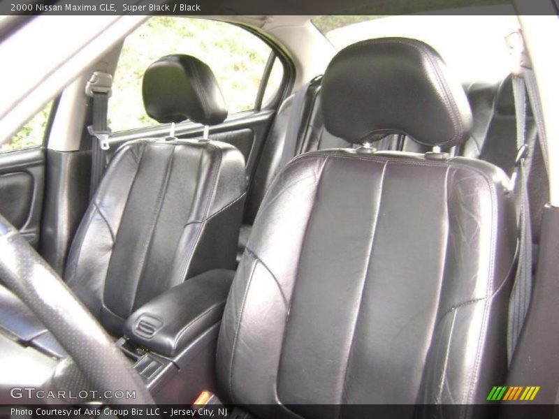 Super Black / Black 2000 Nissan Maxima GLE