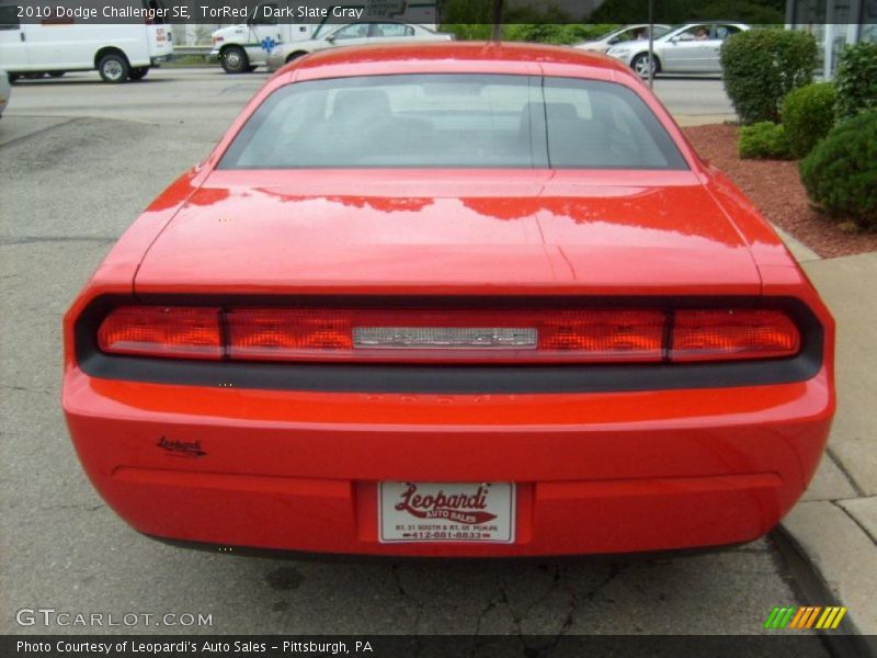 TorRed / Dark Slate Gray 2010 Dodge Challenger SE