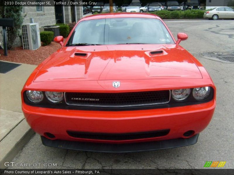 TorRed / Dark Slate Gray 2010 Dodge Challenger SE