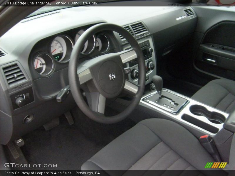 TorRed / Dark Slate Gray 2010 Dodge Challenger SE